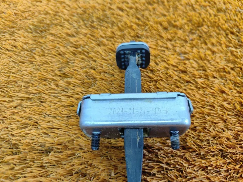 Ограничитель двери