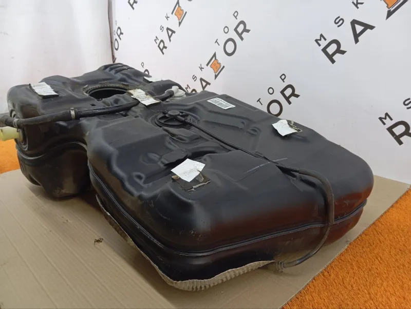 Бак топливный