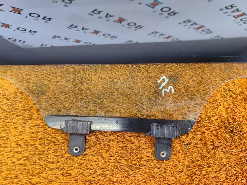 Стекло двери