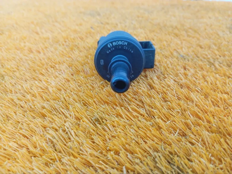 Клапан вентиляции топливного бака