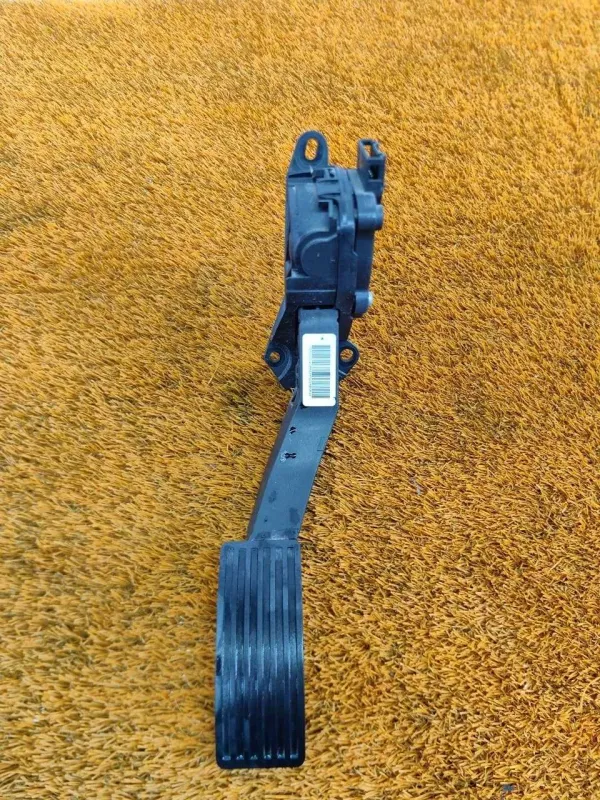 Педаль газа