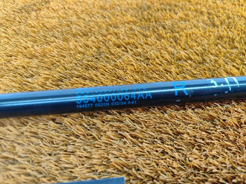 Амортизатор крышки багажника