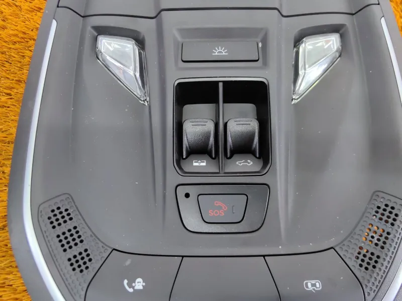 Плафон салона