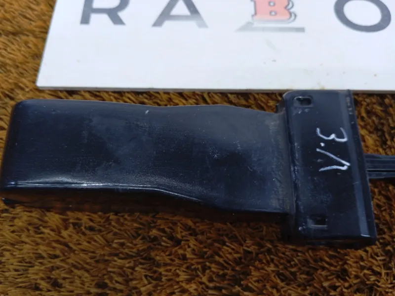 Ограничитель двери