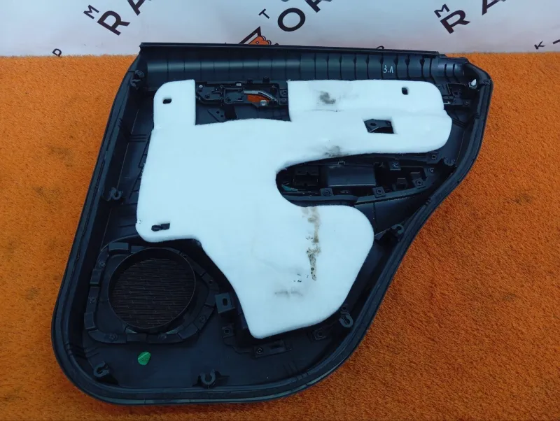 Обшивка двери