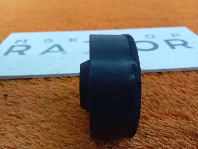 Ролик обводной навесного оборудования