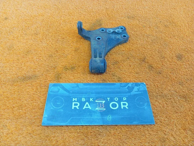 Кронштейн двигателя