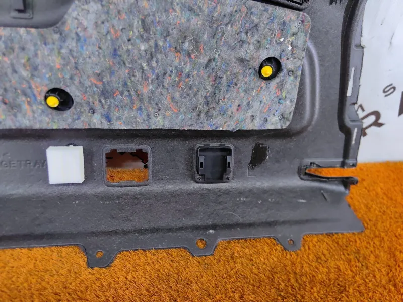 Полка багажника