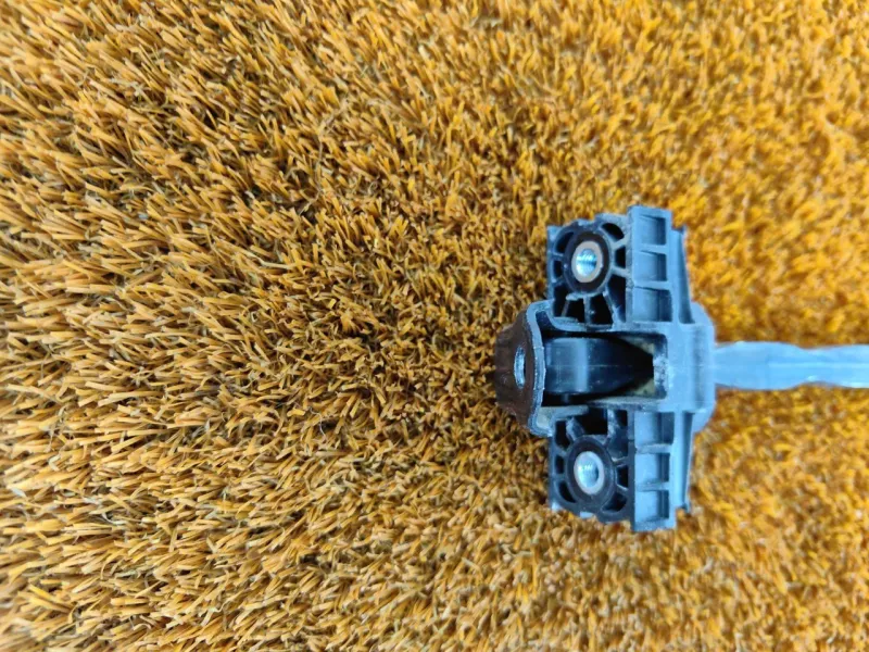 Ограничитель двери