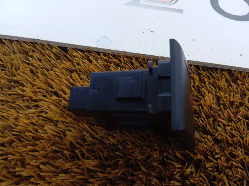 Кнопка аварийной сигнализации