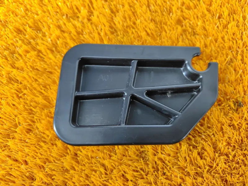 Накладка крепления зеркала