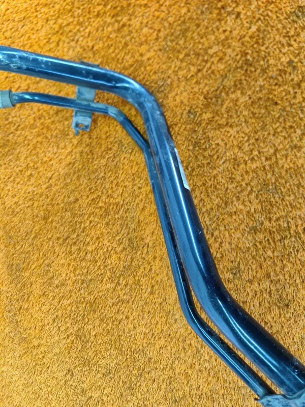 Горловина топливного бака