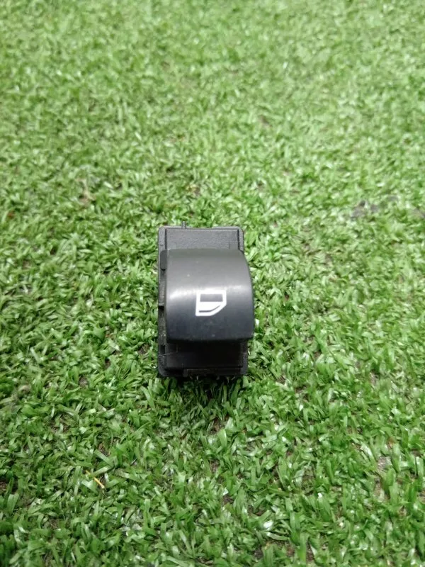 Кнопка стеклоподъемника