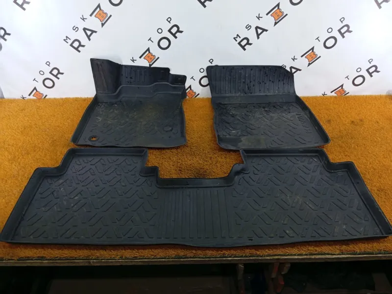 Коврик салона