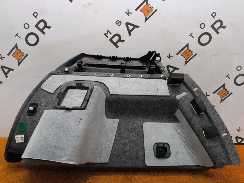 Обшивка багажника