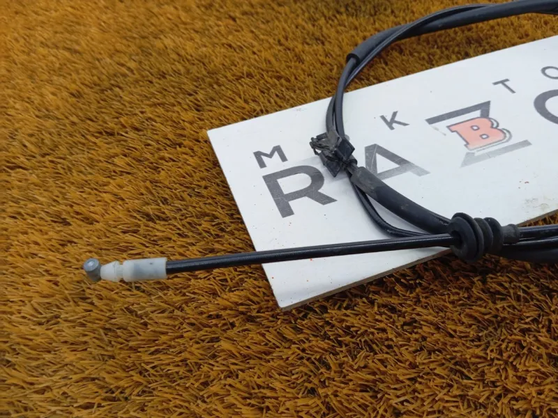 Трос замка капота