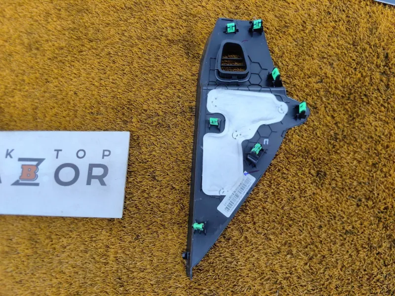 Накладка на торпедо