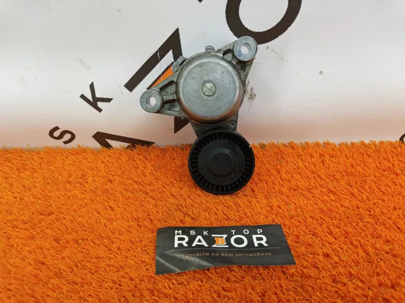 Ролик натяжной навесного оборудования