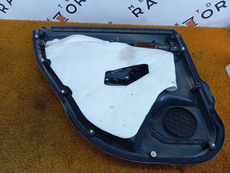 Обшивка двери