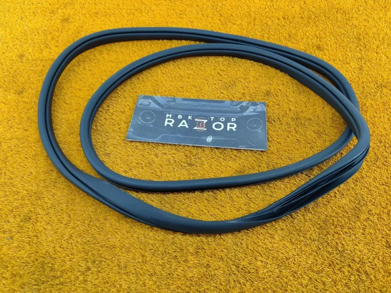 Уплотнитель проема двери