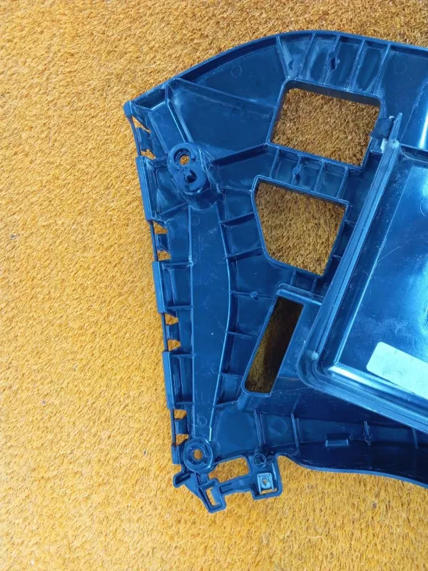 Крепление бампера