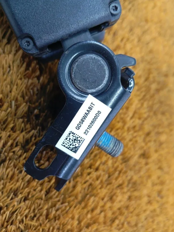 Ответная часть ремня безопасности