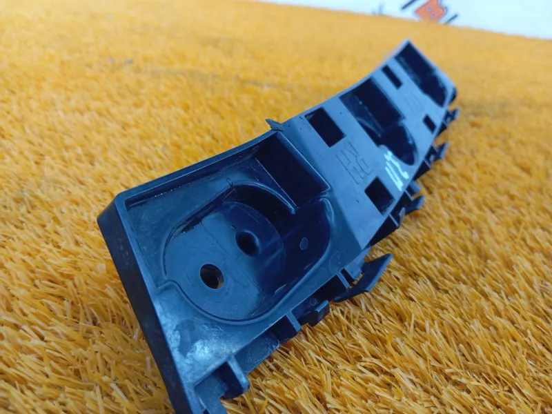 Крепление бампера