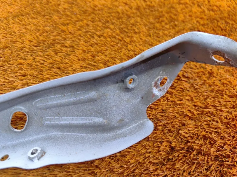 Крепление фары