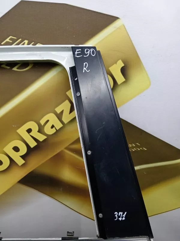 Дверь BMW 3-Series 2006 41007203648 E90, задняя правая