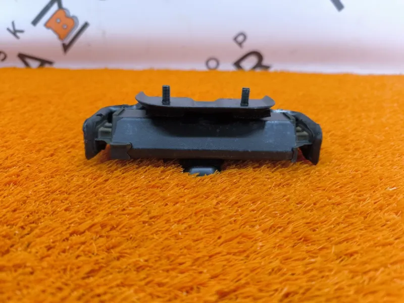 Демпфер крышки багажника