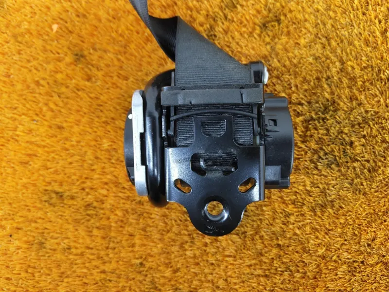 Ремень безопасности