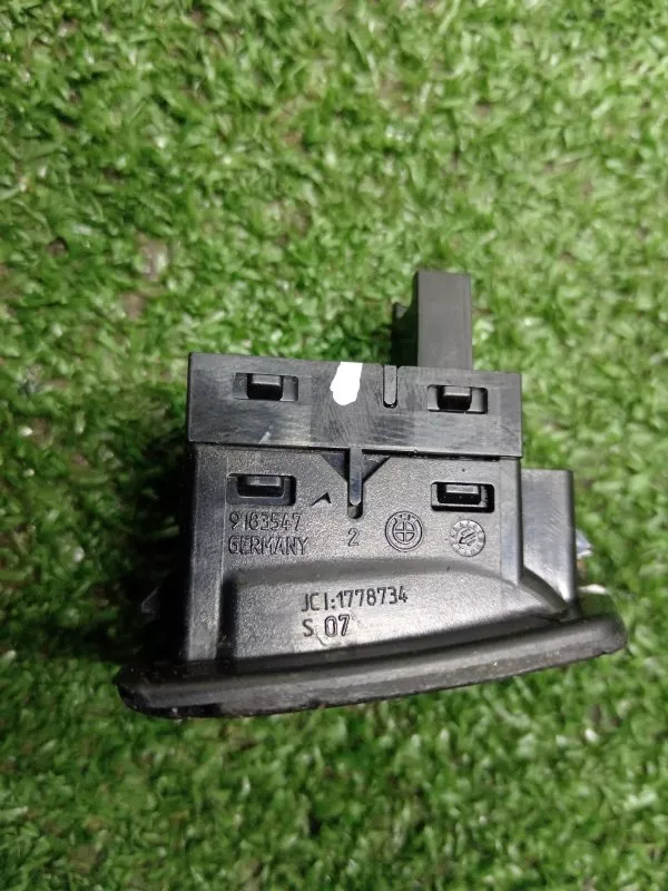 Кнопка стеклоподъемника