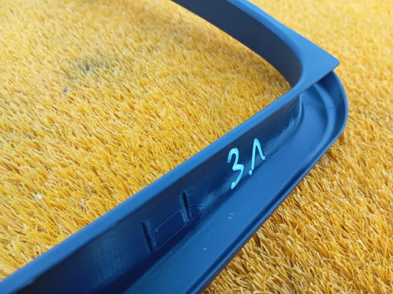 Рамка стекла двери