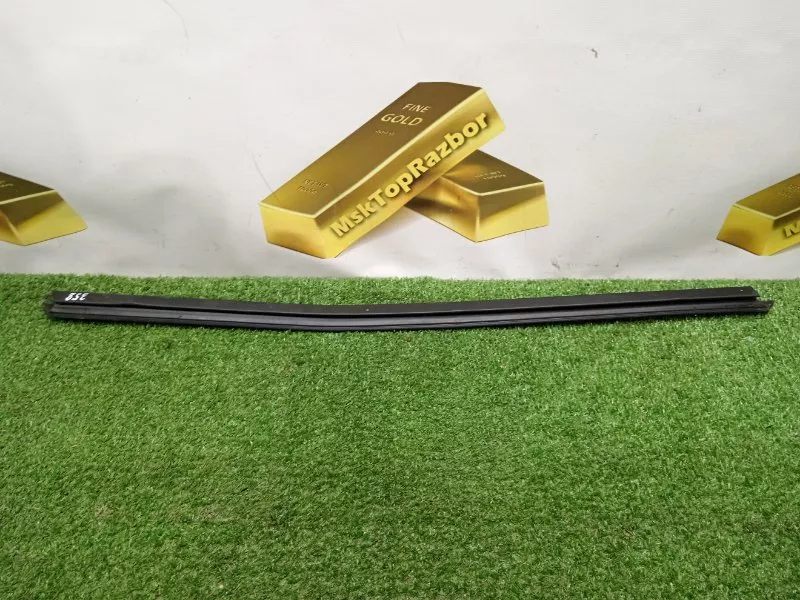 Уплотнитель стекла двери