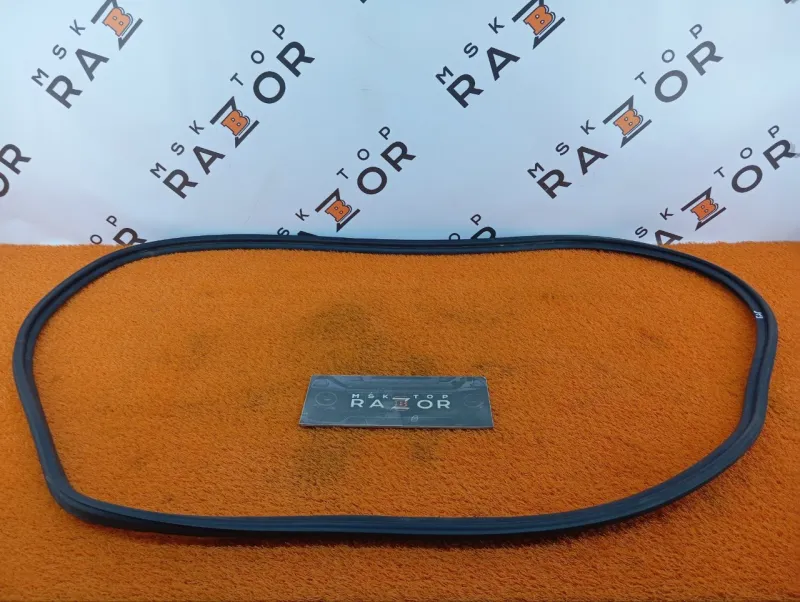 Уплотнитель багажника