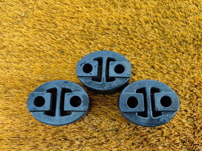 Крепление глушителя