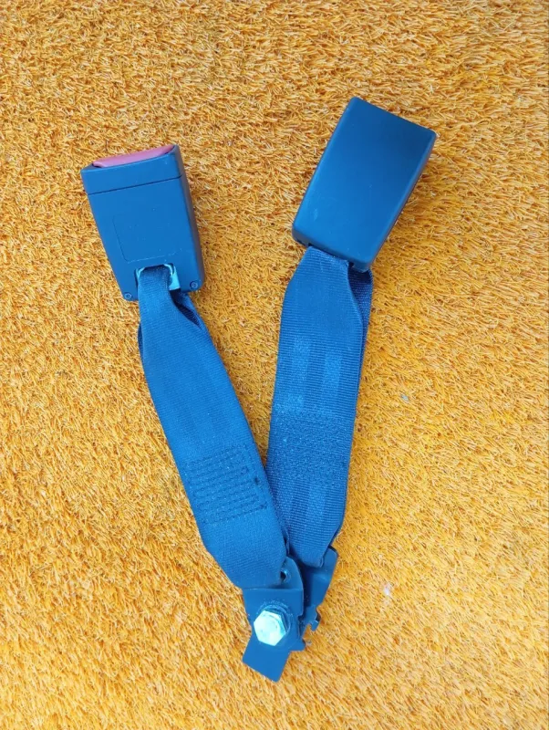 Ответная часть ремня безопасности