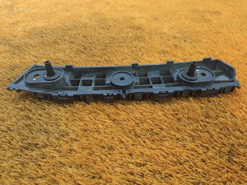 Крепление бампера