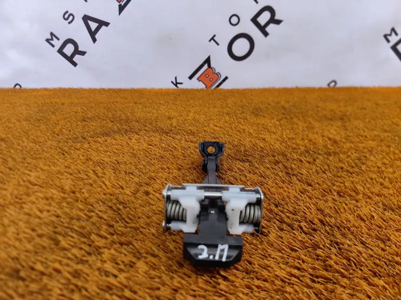 Ограничитель двери