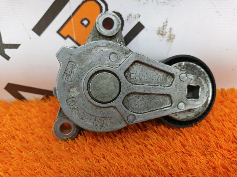 Ролик натяжной навесного оборудования