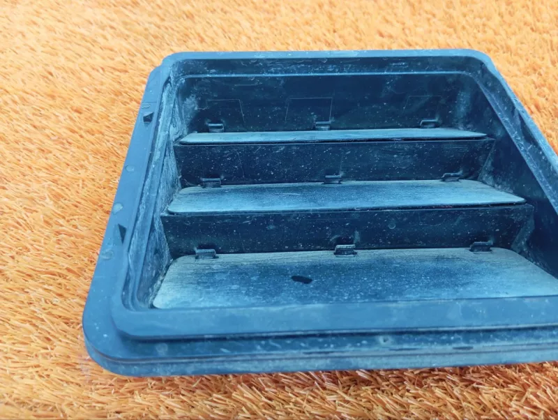 Решетка вентиляционная