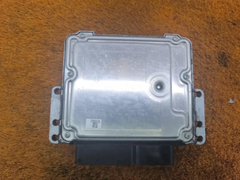 Блок управления двигателем