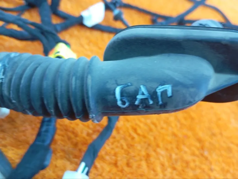 Электропроводка крышки багажника