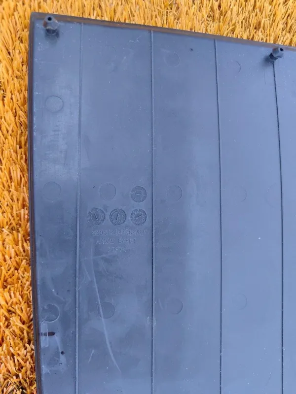 Коврик центральной консоли