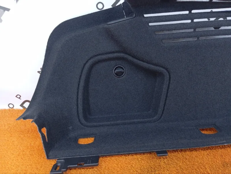 Обшивка багажника