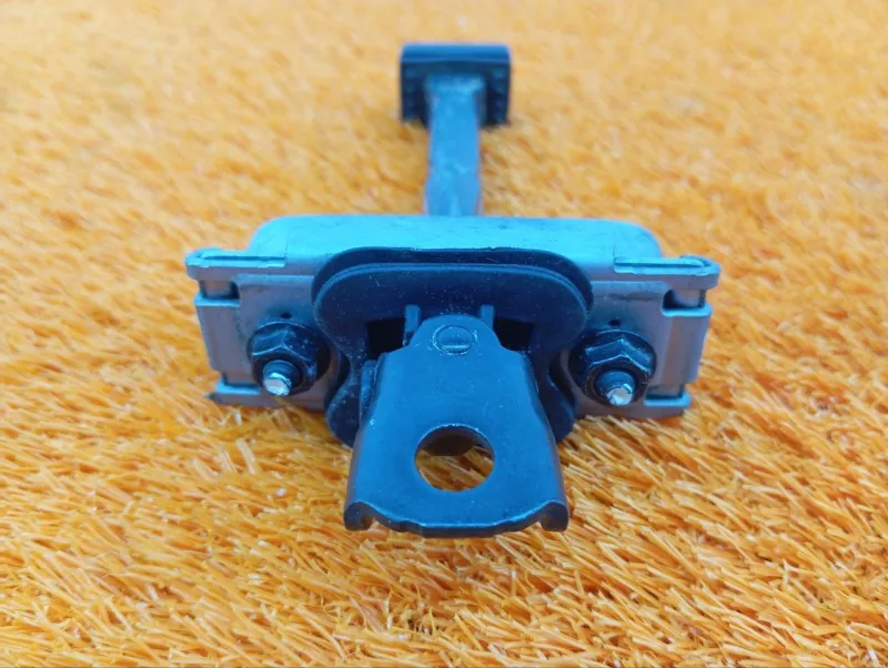 Ограничитель двери