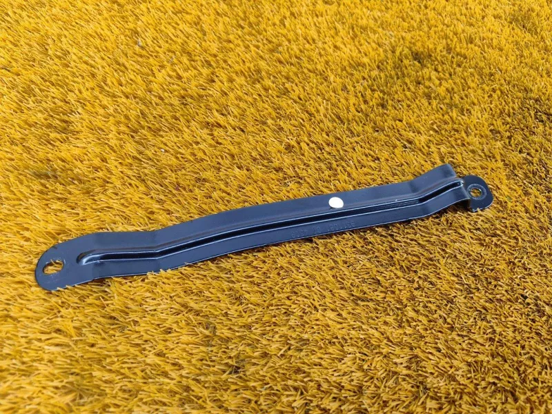 Крепление аккумулятора