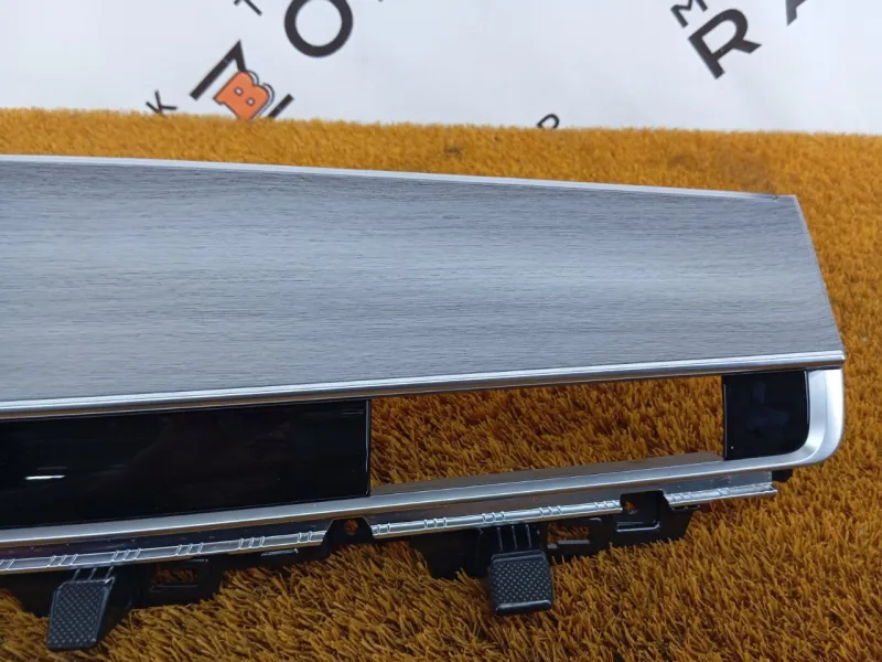 Декоративная накладка торпедо