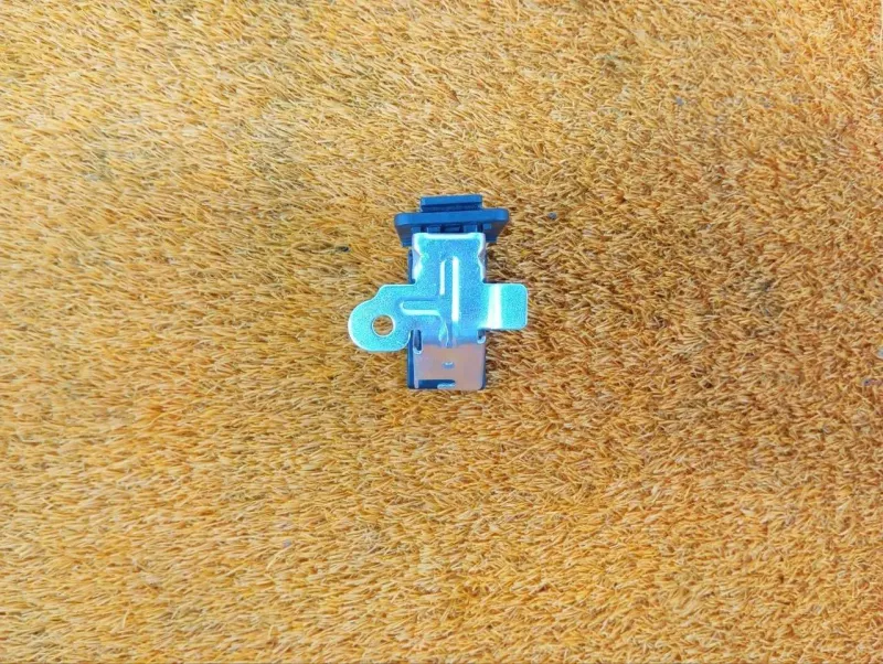 Ручка открывания капота