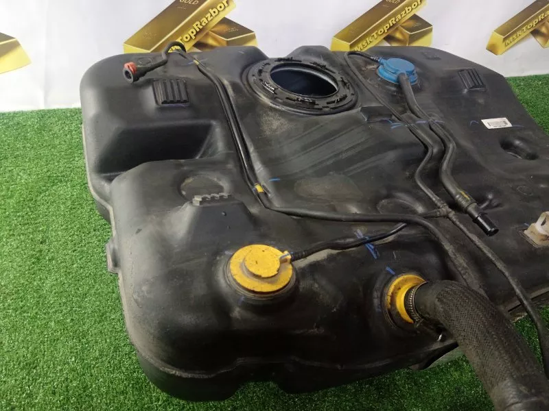 Бак топливный